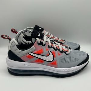 Nike Air Max Genome GS Pure platinum/ White size 7Y